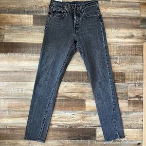 Levi’s Women skinny Jeans.